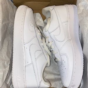 Air Force 1 low